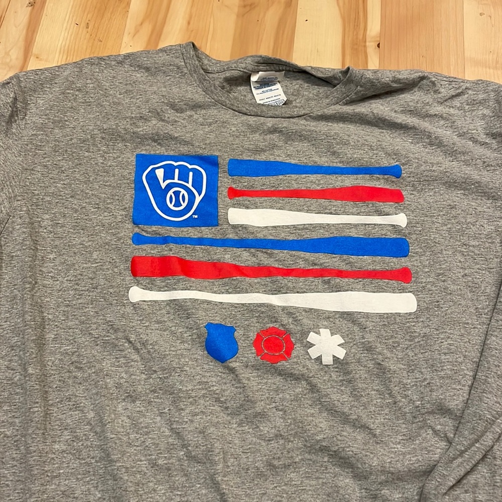 Milwaukee Brewers first responders tee GUC